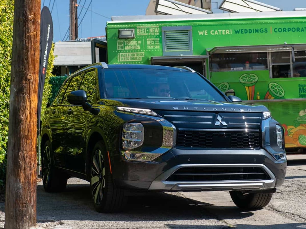 Right on Time for an Upgrade: 2025 Mitsubishi Outlander First Drive