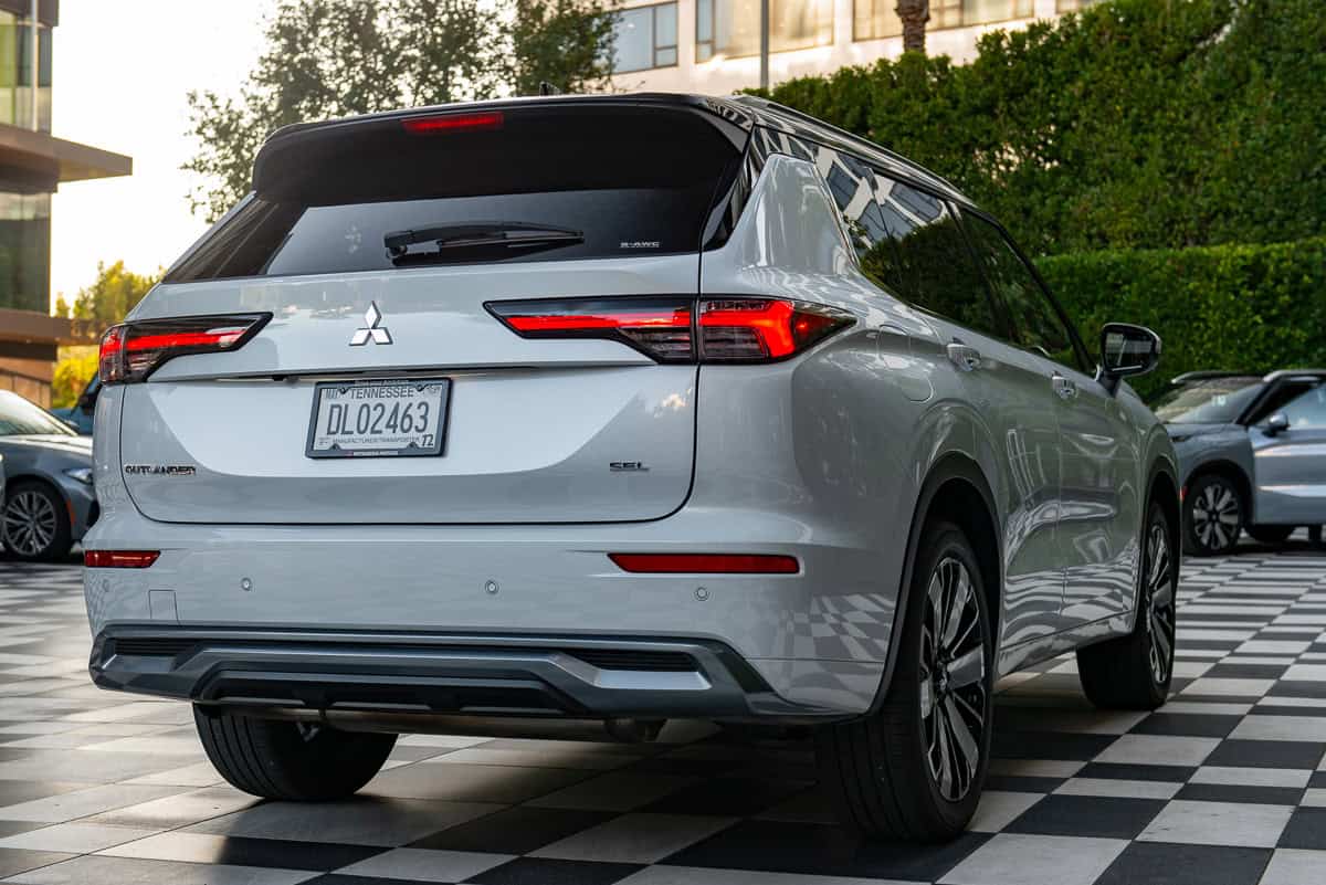 2025 Mitsubishi Outlander rear