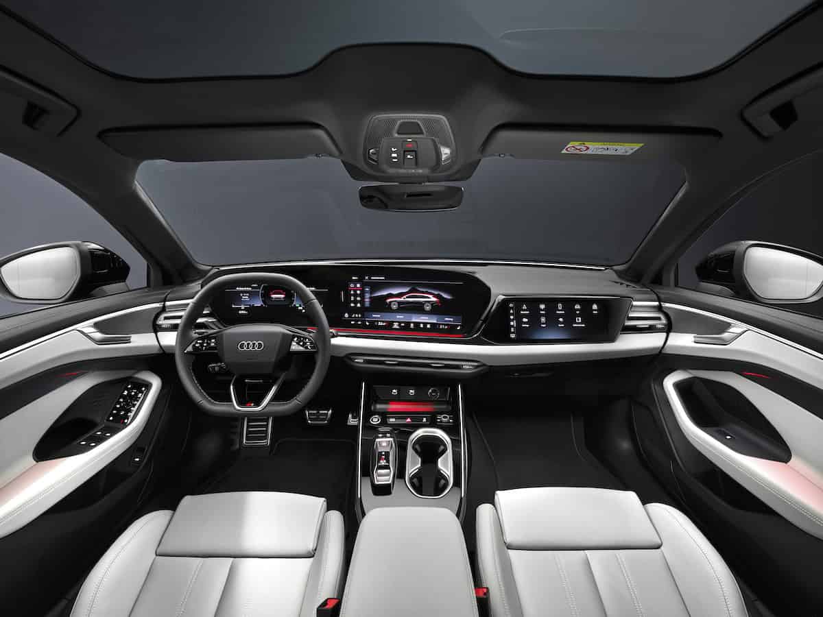 2025 Audi A6 Avant interior