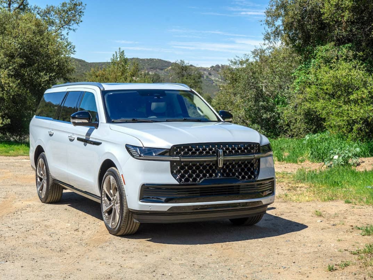 2026 Lincoln Navigator Black Label front