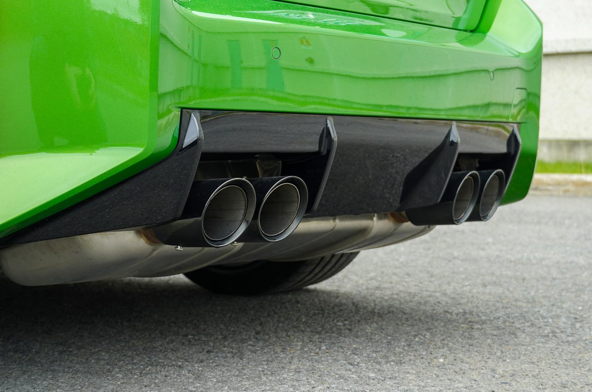 2025 bmw m2 exhaust pipes