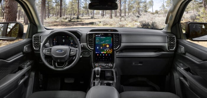 Ford Ranger XLT interior front