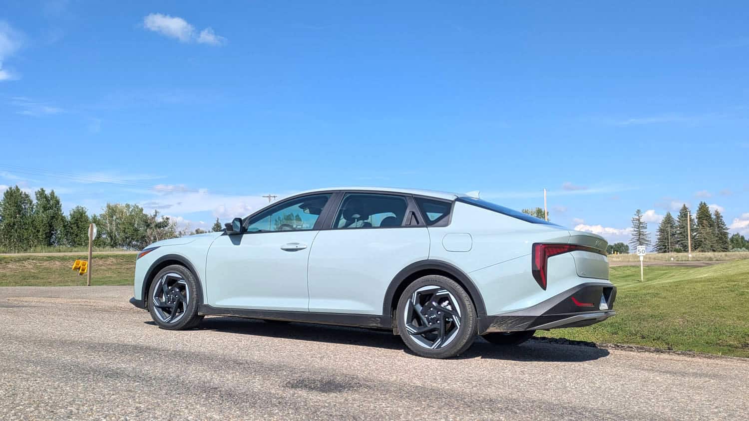 2025 Kia K4 EX rear