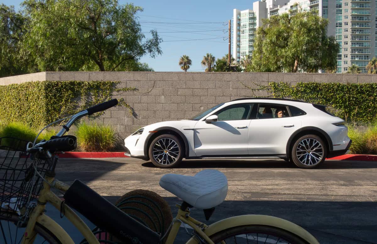 2023 Porsche Taycan 4S Cross Turismo side