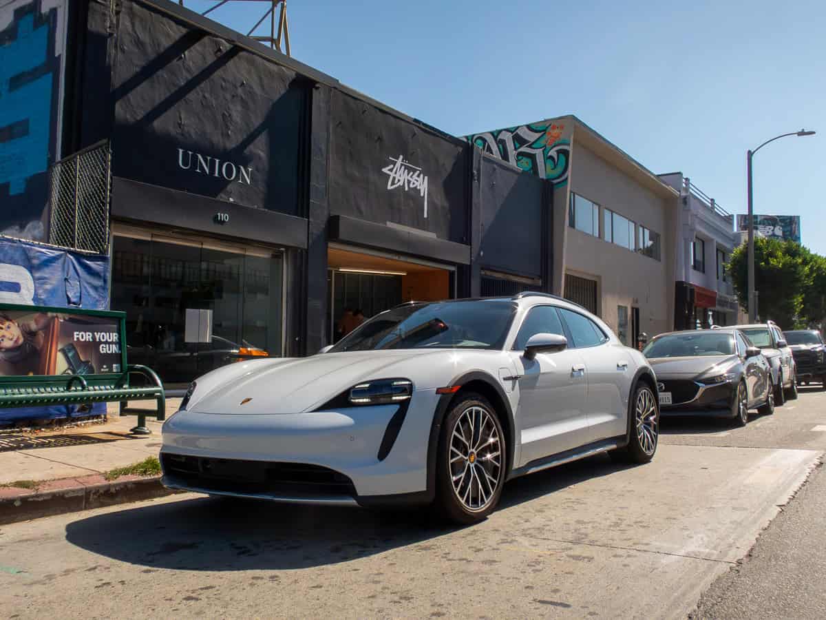 2023 Porsche Taycan 4S Cross Turismo front