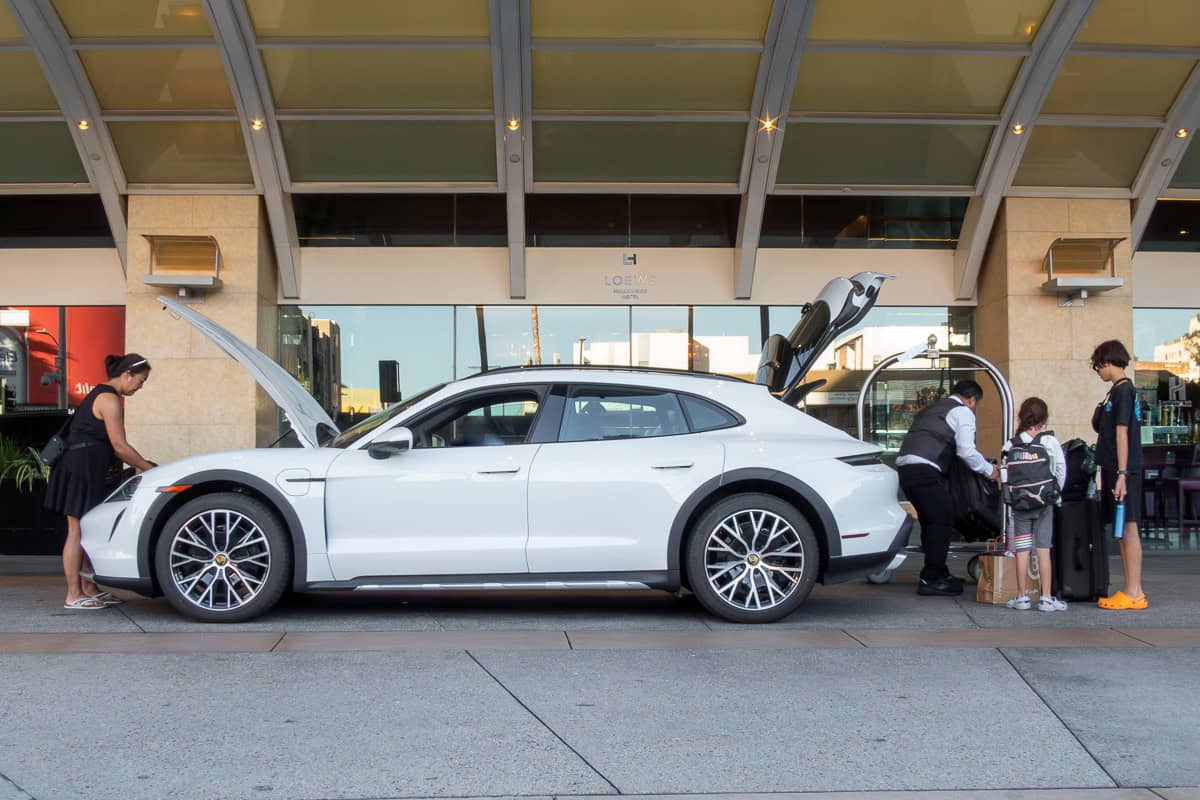 2023 Porsche Taycan 4S Cross Turismo side