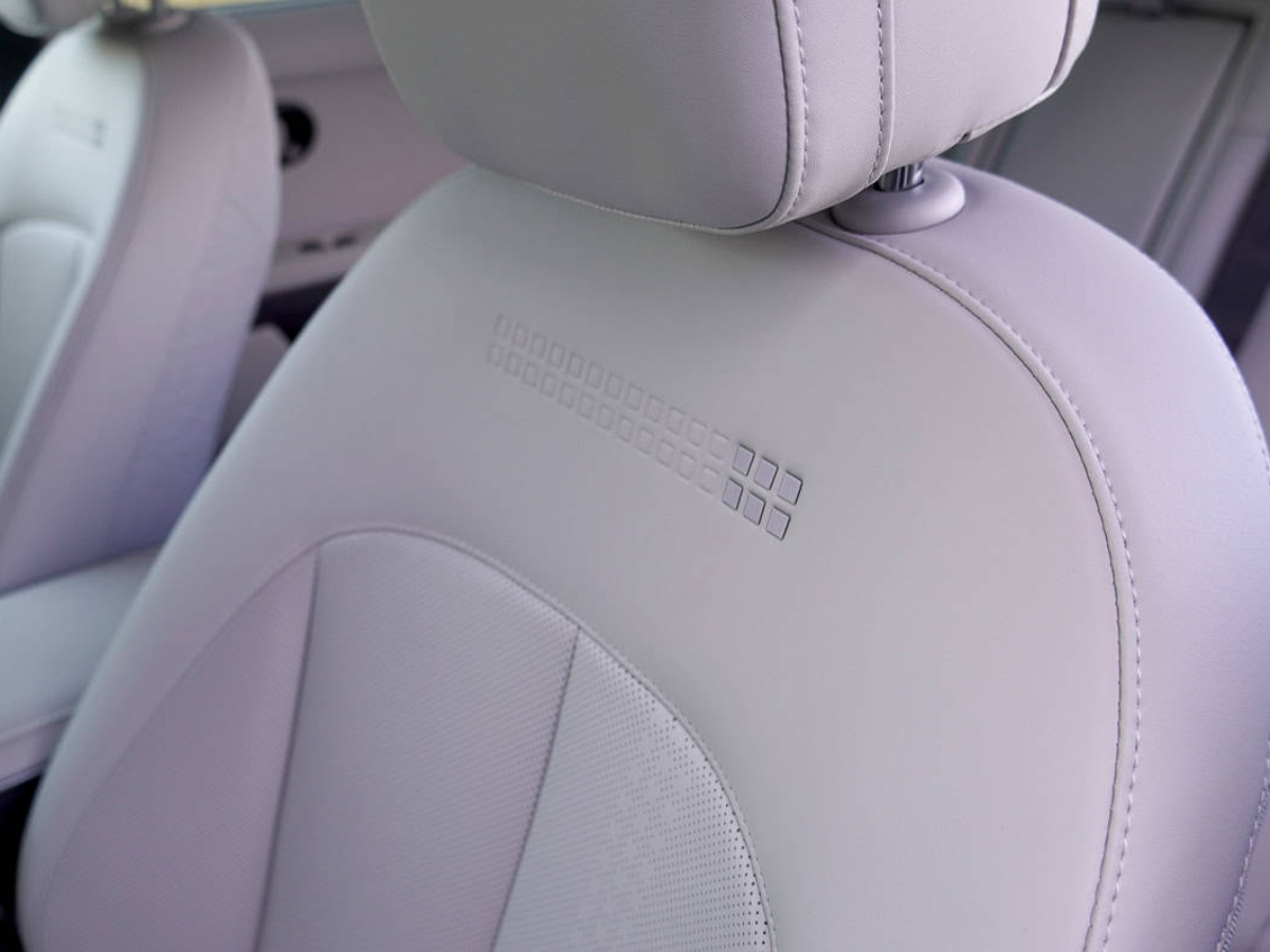 2025 Hyundai Ioniq 5 seats