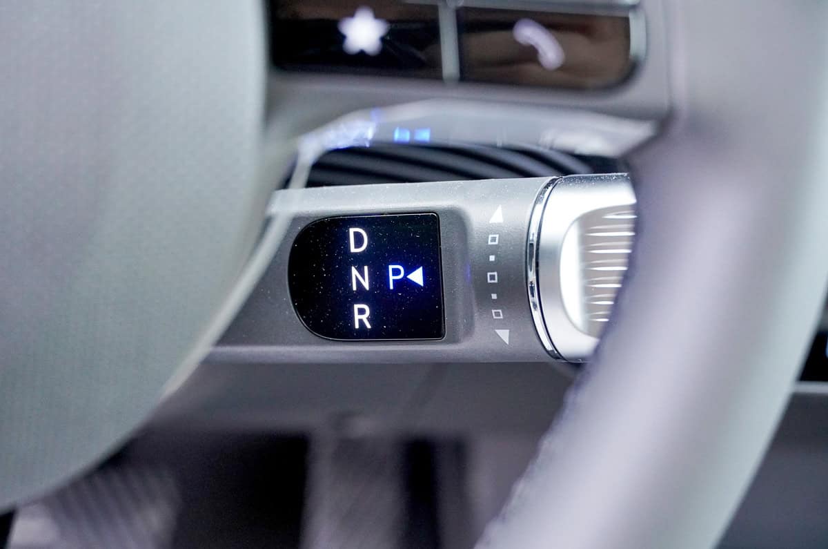 2025 Hyundai Ioniq 5 shifter gear lever