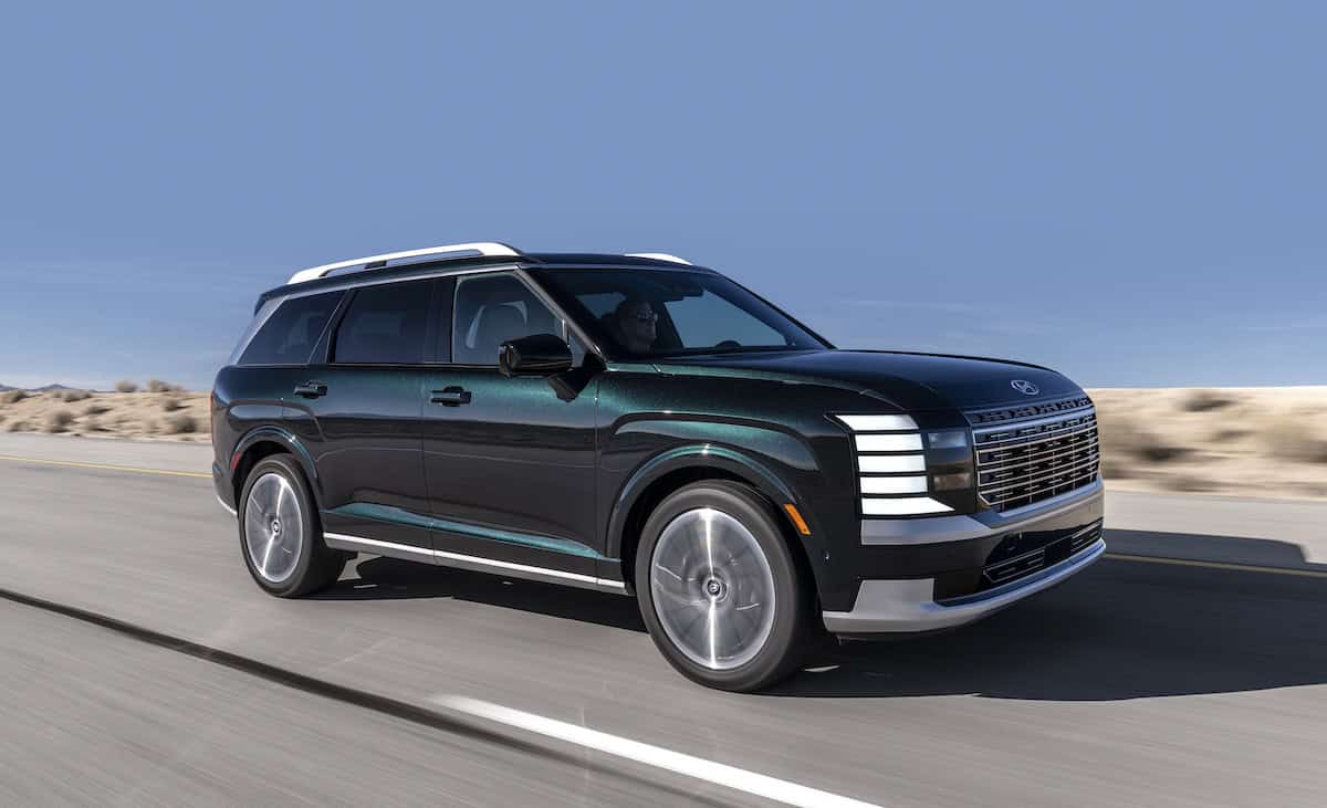 2026 Hyundai Palisade Hybrid Calligraphy driving front