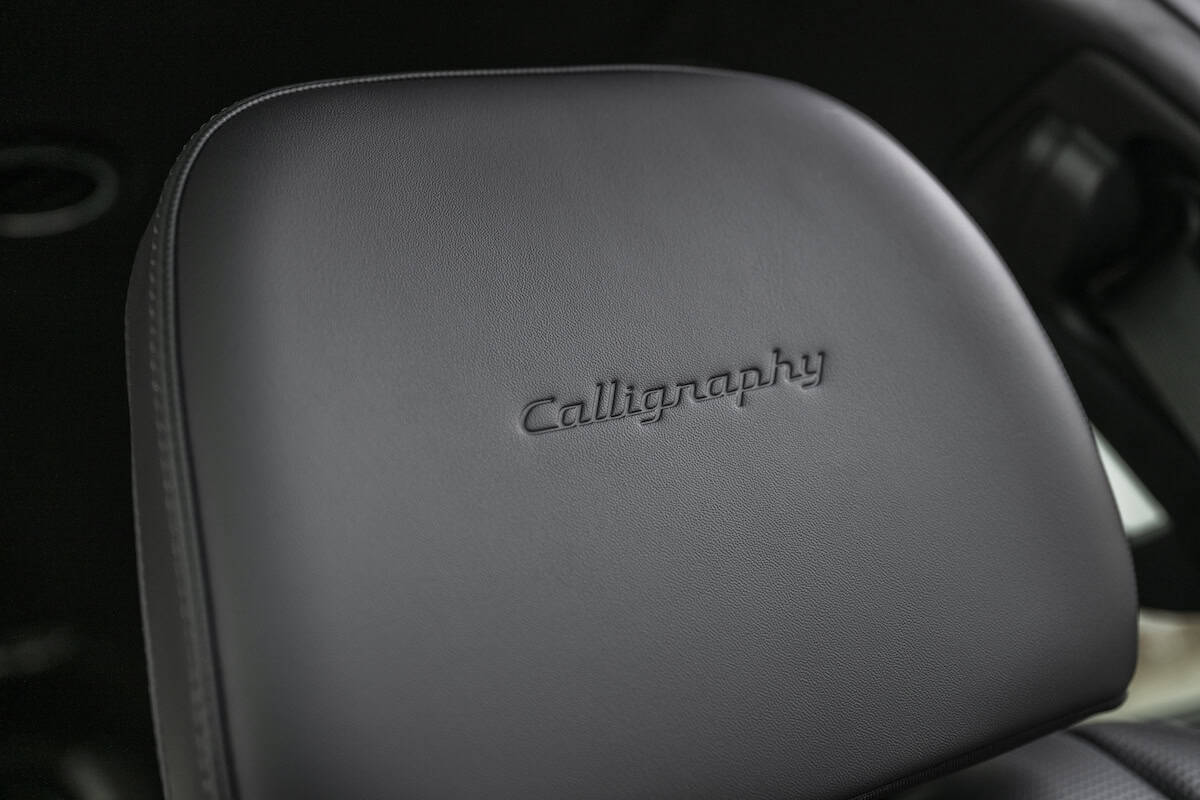 2026 Hyundai Palisade Hybrid Calligraphy seat headrest embed