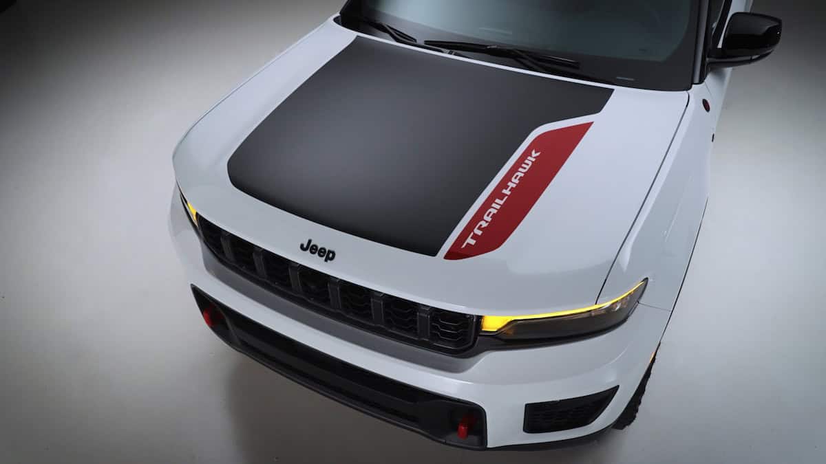 2026 Jeep Grand Cherokee Trailhawk 4xe hood