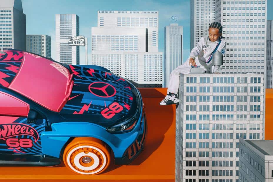 Hot Wheels transforms the new CLA into an oversized toy car 3