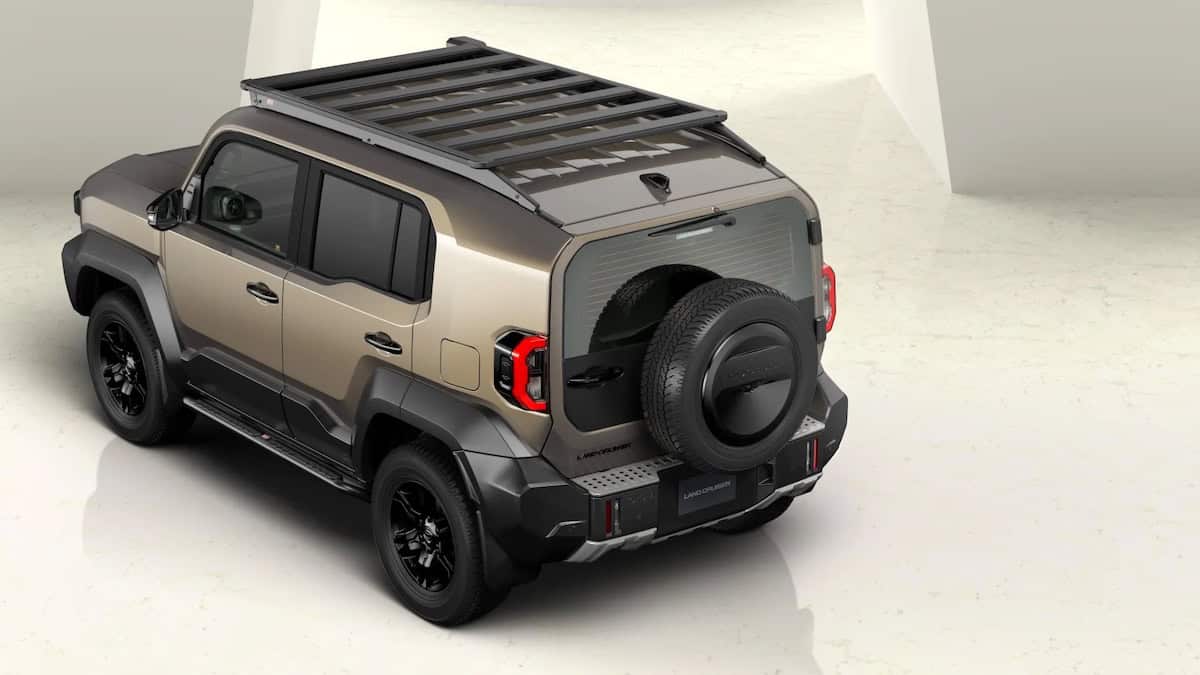 Land Cruiser FJ rear topview