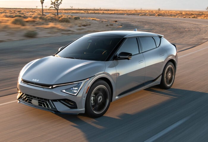 2025 EV6 front view driving