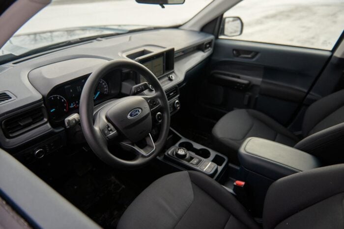 2022 Ford Maverick XL 2.0T interior front 2