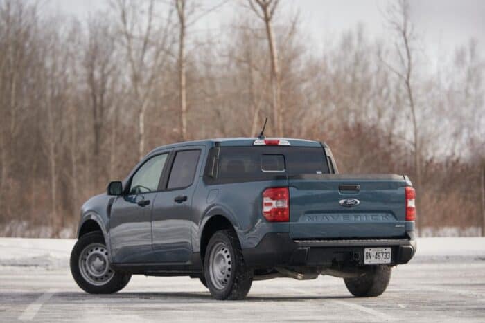 2022 Ford Maverick XL 2.0T rear