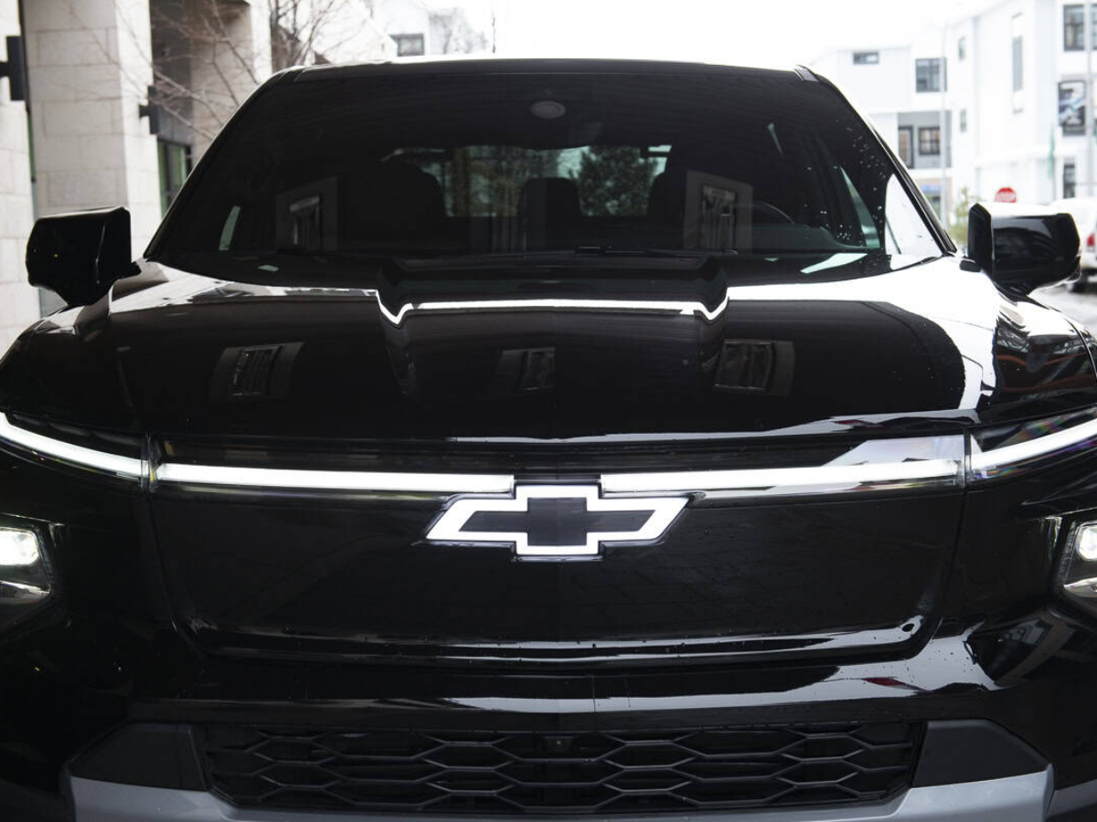 2026 Chevrolet Silverado EV Trail Boss Review Smart Truck With Trade Offs 2026-chevrolet-silverado-ev-trail-boss-review-smart-truck-with-trade-offs