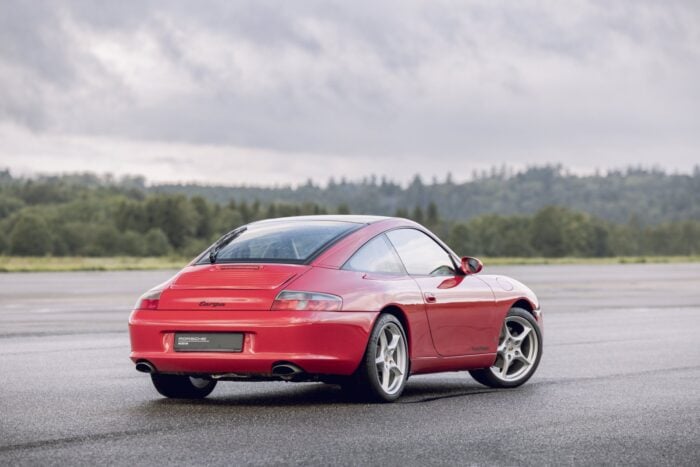 Fifth generation Porsche 911, (996), 1997–2005 rear