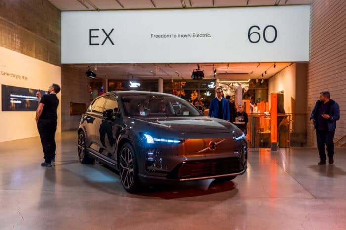 Volvo-EX60-launch-banner