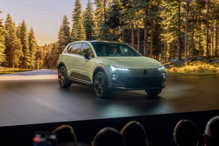 Volvo-EX60-launch-stage-solo
