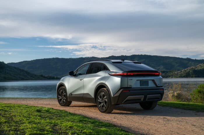 2026_Toyota_C-HR_SE_Overcast rear