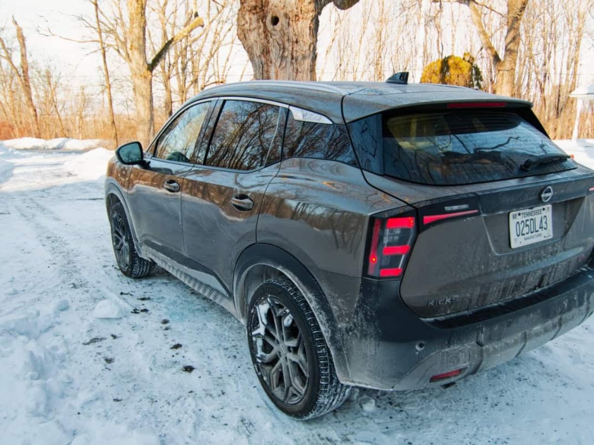 2026 Nissan Kicks SR rear
