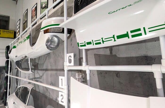 Porsche 911 Carrera RS 2.7 Exploded Installation