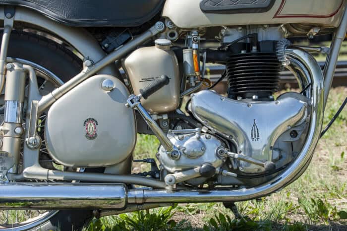 1952 BSA Golden Flash motor up close 650cc