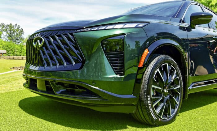 2027 Infiniti QX65 front design up close