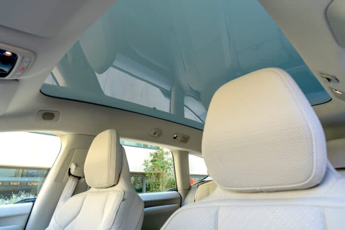 Volvo-EX60-roof