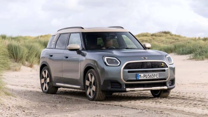 2025 MINI Countryman SE ALL4 front parked on beach