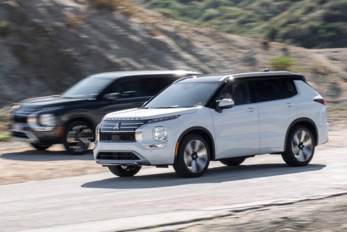 2025 Mitsubishi Outlander gas model front view driving fast