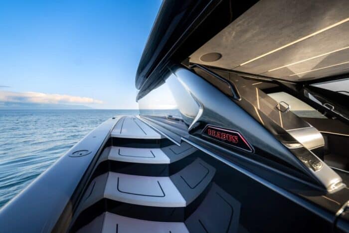 BRABUS ULTIMA 55 rear deck