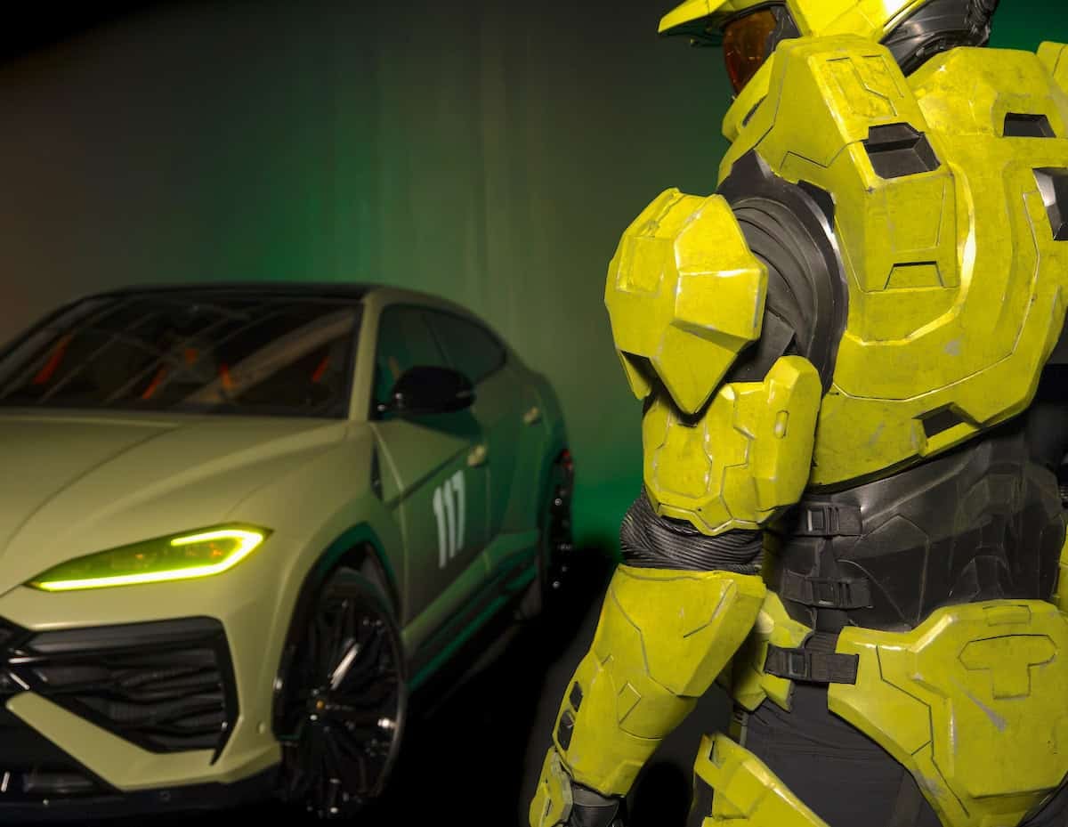 Lamborghini x Halo Urus SE Master Chief 117 Edition