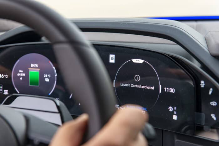 2026 Porsche Cayenne Electric launch control