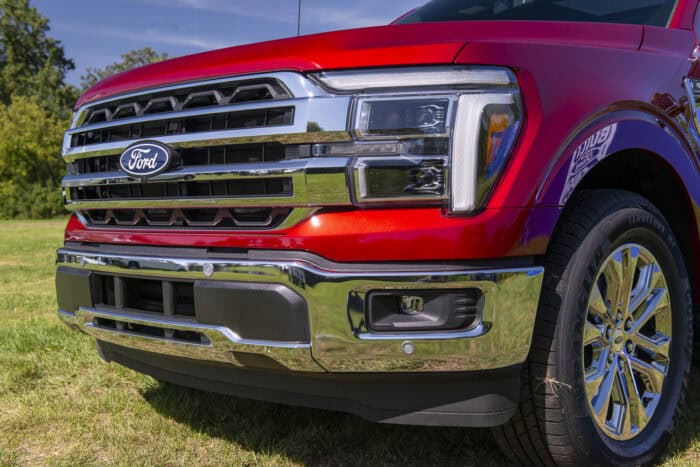 2027 Ford F-150 Lariat chrome grill