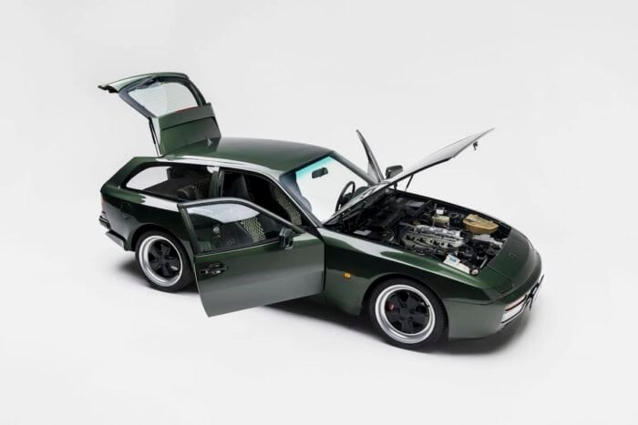 Carpoint GT-K44 Shooting Brake, 1991 doors open copy
