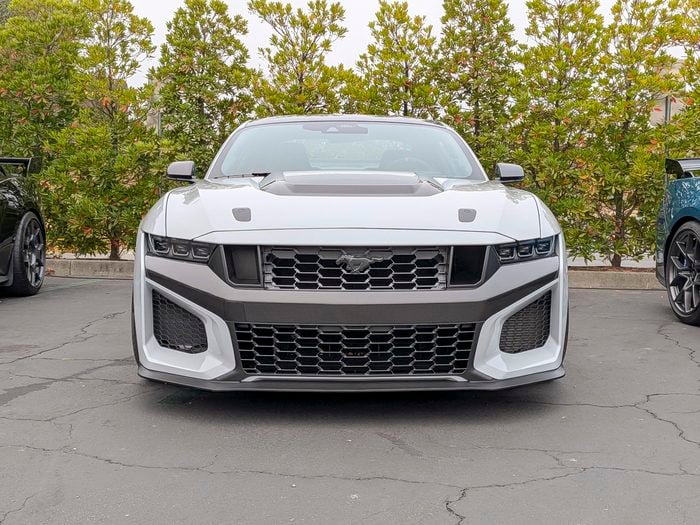 2027 Ford Mustang Dark Horse SC white front grill