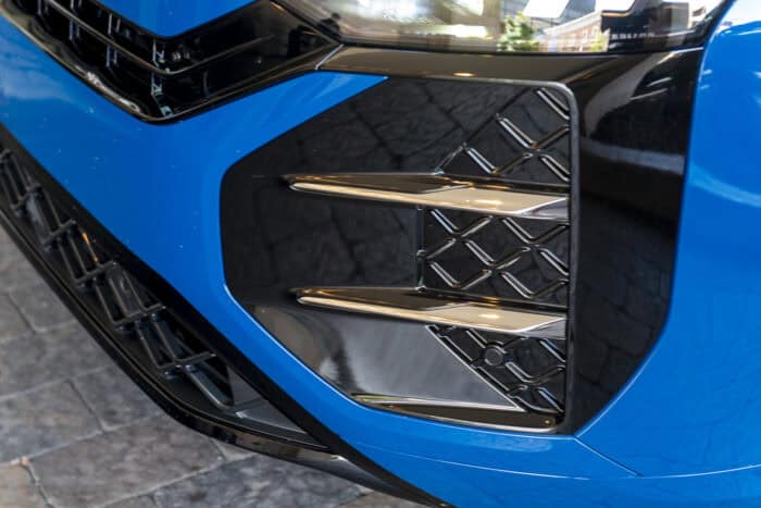 2027 Volkswagen Atlas SEL Premium R-Line fake front plastic mesh