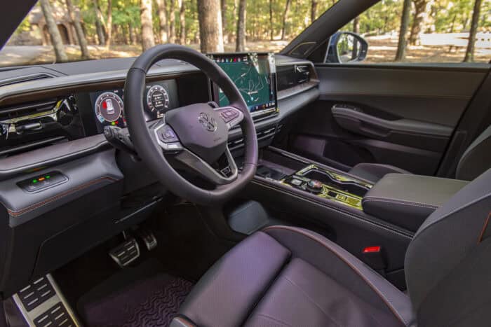2027 Volkswagen Atlas SEL Premium R-Line interior front