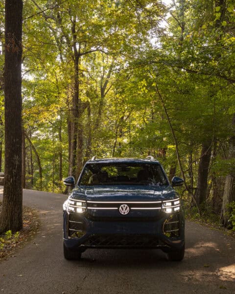 2027 Volkswagen Atlas SEL Premium R-Line front